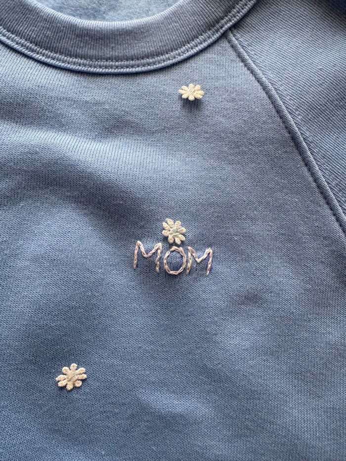 Hand Embroidered MOM with Daisy theme Fleece Sweatshirt